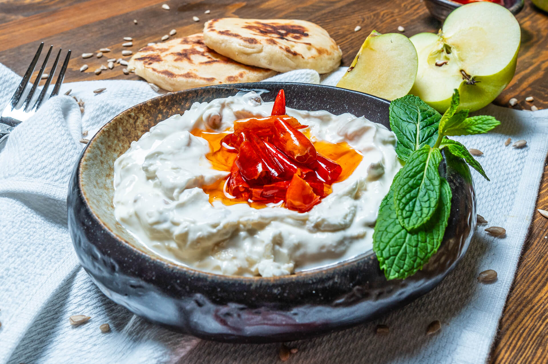 Atom Meze